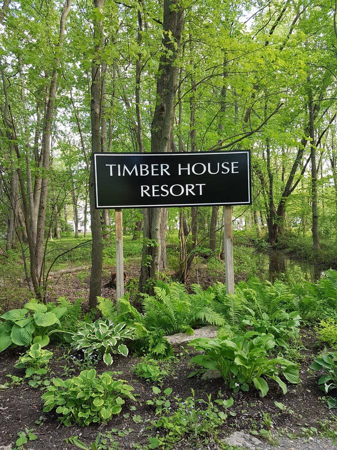 Timber House Resort Brighton Eksteriør bilde